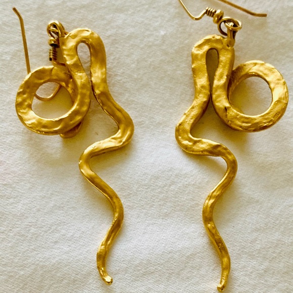 Gorgeous gold filled snake earrings - Picture 2 of 4